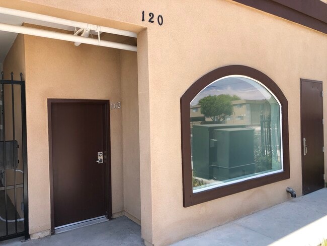 Building Photo - 120 Ballantyne st Unit Suite 101