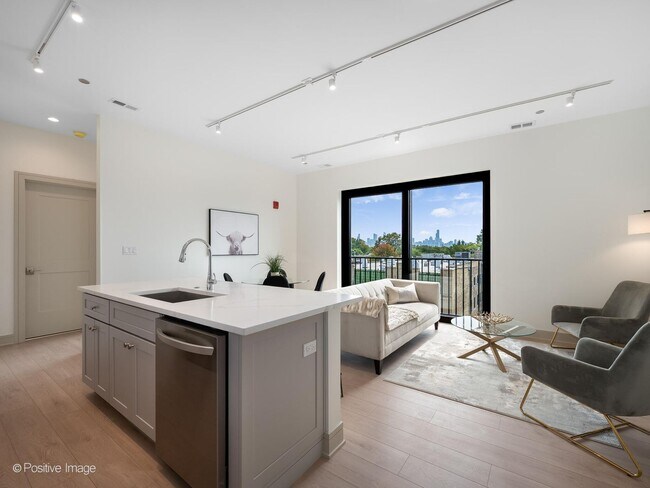 Building Photo - 3202 N Racine Ave Unit #203 Rental