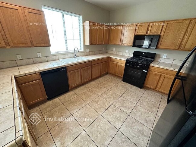 Photo - 1645 E Illini St