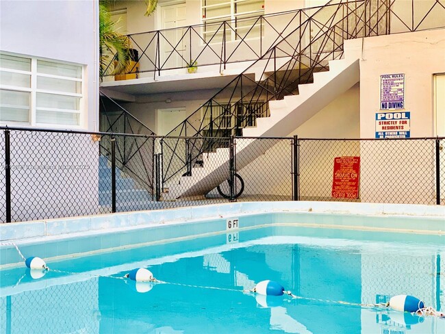 Photo - 17031 NE 21st Ave Unit 3