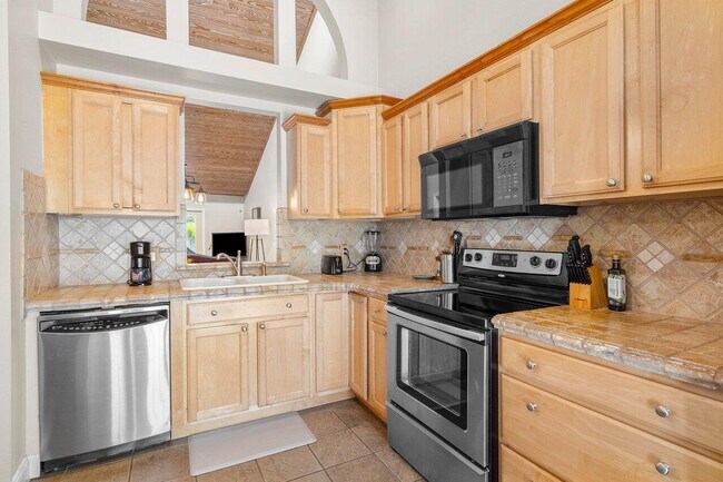 Photo - 12767 Spinnaker Ln