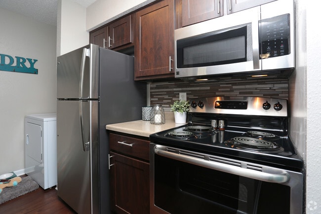 2BR, 2BA 960 SF - Kitchen