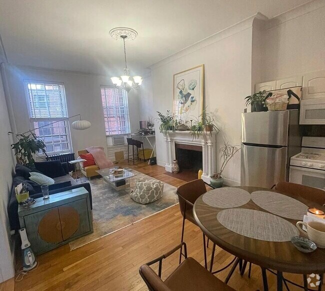Building Photo - 293 Beacon St Unit 7 Rental