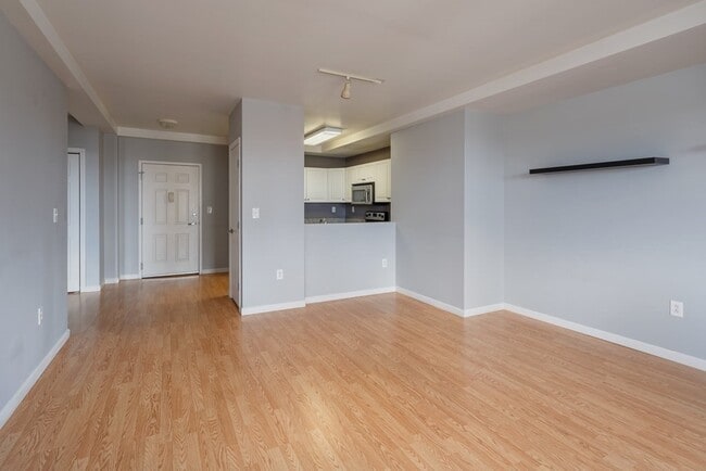 Photo - 1 Cityview Ln Unidad 304