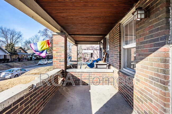 Photo - 1048 E Bradbury Ave