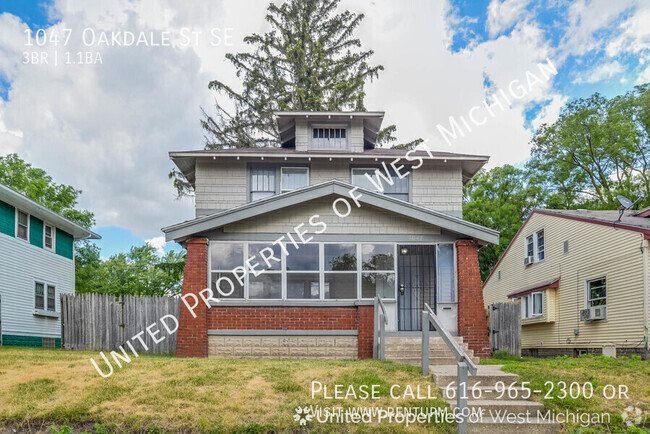 Building Photo - Available Now | 3 Bedroom, 1.5 Bath Single... Rental