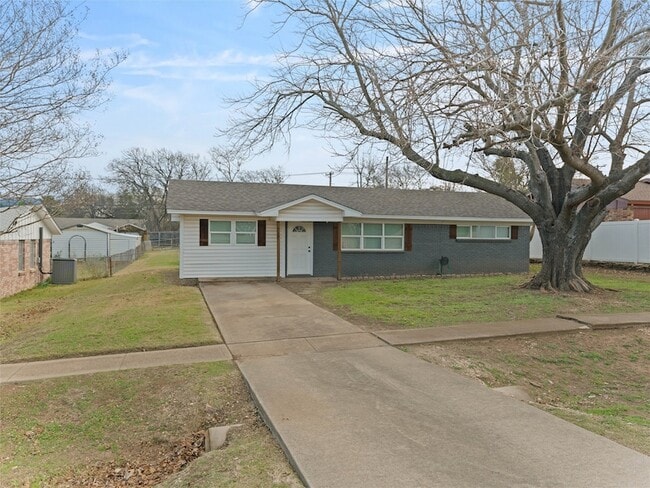 Building Photo - 510 Overlook Dr