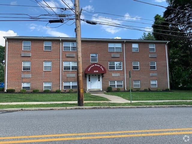 Building Photo - 306 E Ridley Ave Rental