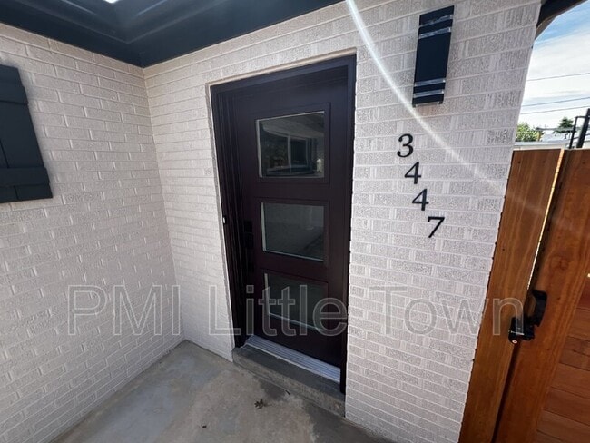Photo - 3447 Garfield St