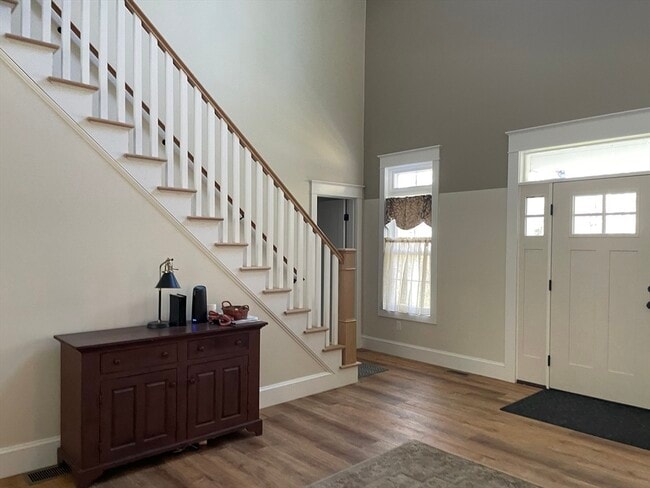 Photo - 1 Lamoureux Ln