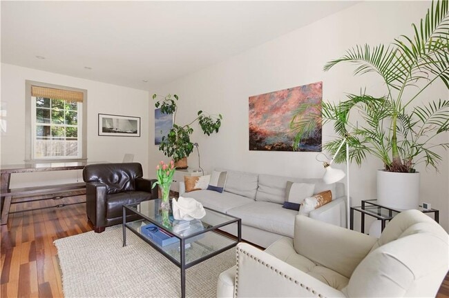 364 Bellevue Ave Unit D102