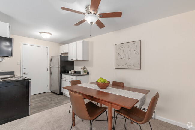 Interior Photo - Norris Hills Rental