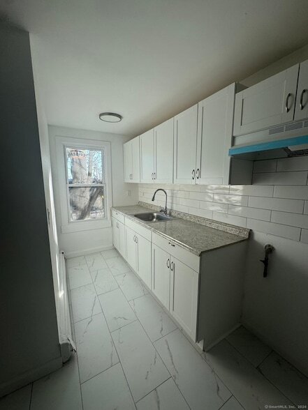 Building Photo - 980 Pembroke St Unit 2L Rental
