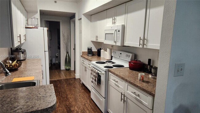 Photo - 11601 SW 2nd St Unit 21202