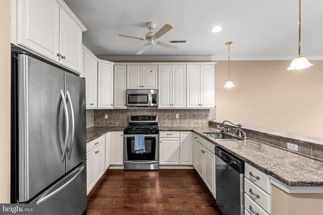 Photo - 2022 Crescent Wy