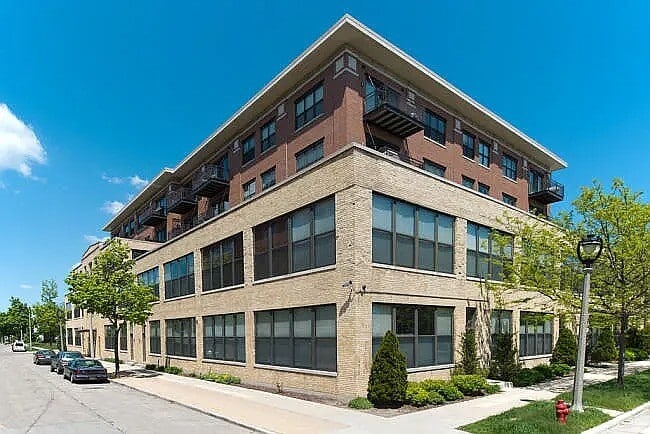 Building Photo - 1924 N Hubbard St Unit 413