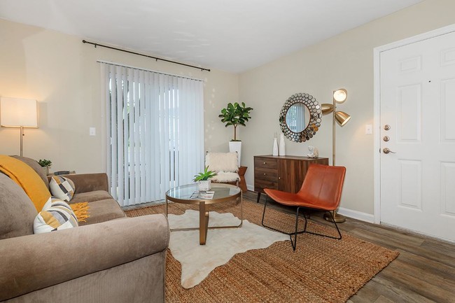 TU AMPLIA VIVIR EN CHELSEA PLACE EN MURFREESBORO, TN - Chelsea Place Apartamentos