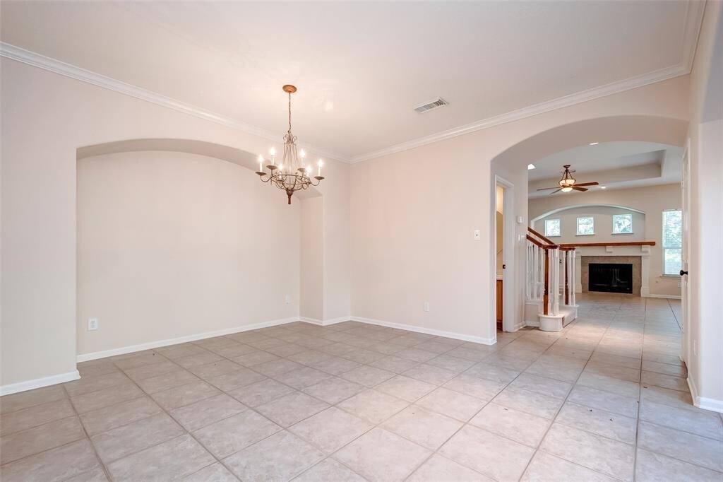 Photo - 34 N Longsford Cir