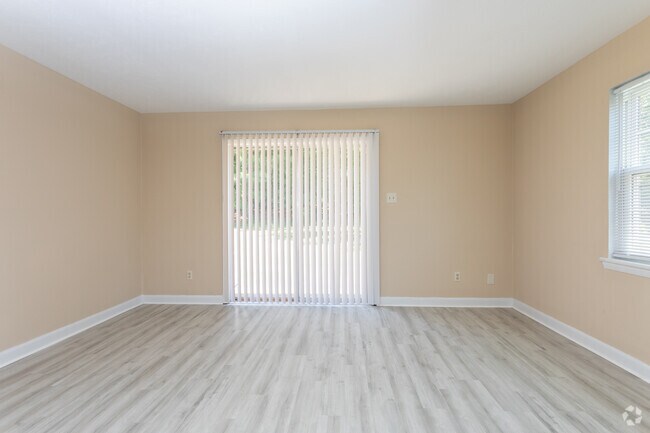 2BR, 1.5BA - 1,000SF - Living Area - Green Valley Apartments