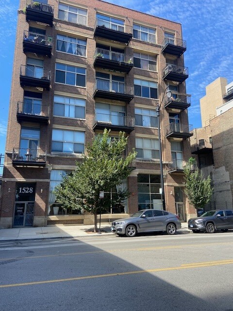 1528 S. Wabash exterior - 1528 S Wabash Ave Condo Unit 407