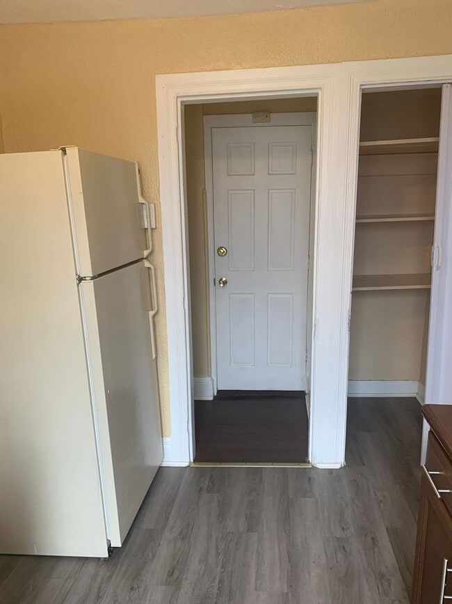 Photo - 1 Bed/1Bath East York City SD