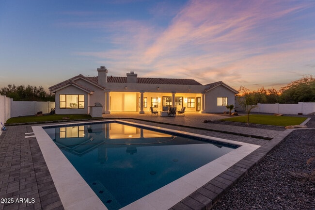 Building Photo - 8156 E Questa Rd