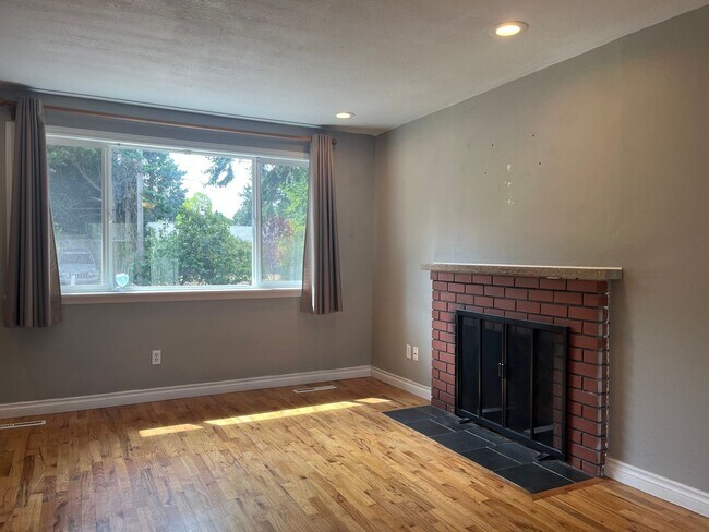 Photo - 10509 110th St SW