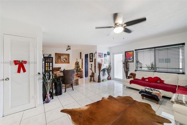 Photo - 541 Blue Heron Dr Unit 205