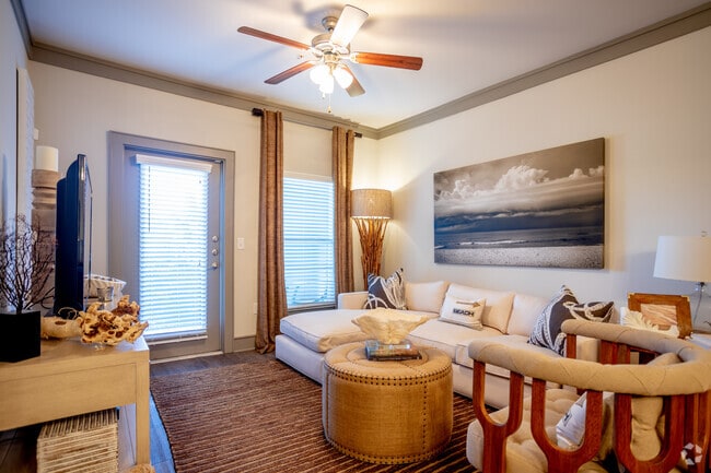 2BR,2BA_B1_1,103 SqFt