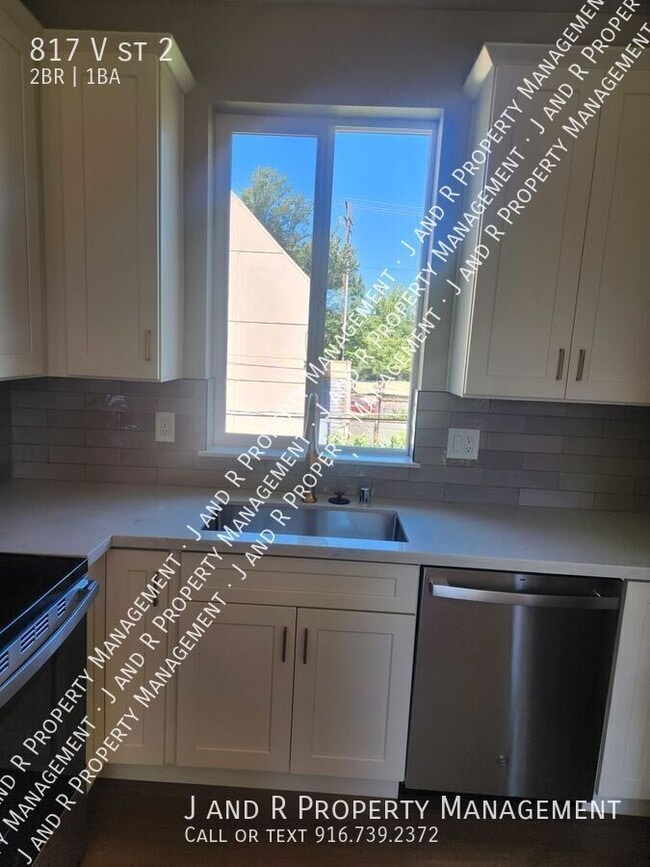 Photo - 817 V St