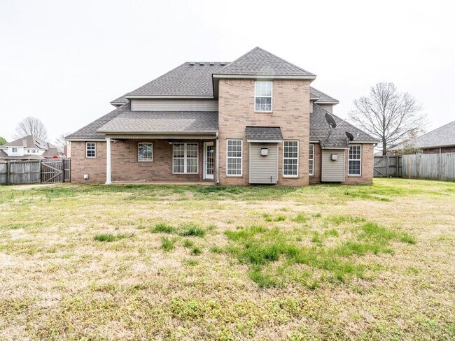 Photo - 600 Cornell St