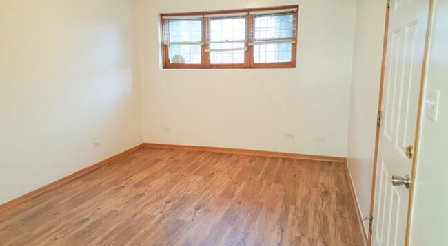 Photo - 1520 W Superior St Unit G