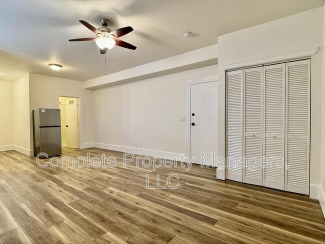 Photo - 517 E 4th St