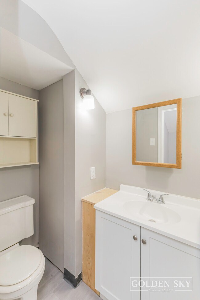 805 W Main St Unit 2