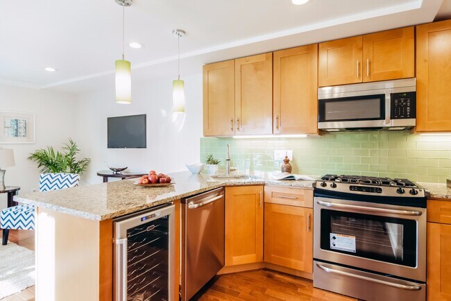 Photo - 108 Maverick St Unit 1