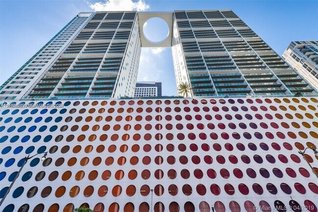 Building Photo - 500 Brickell Ave Unit 3510