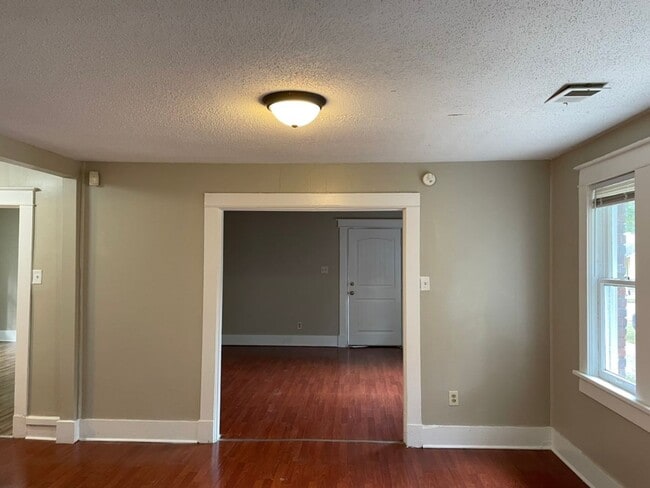 Photo - Charming 2-Bedroom Home with Spacious Living Areas in East Memphis