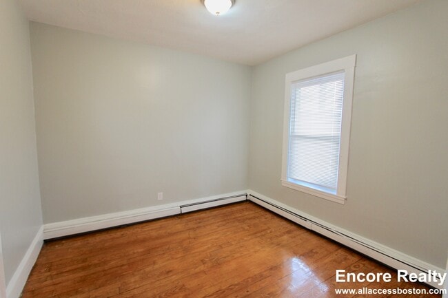 Photo - 15 Elder St Unit 7