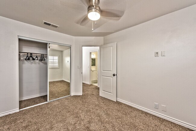 Photo - 7767 Parnell Ave