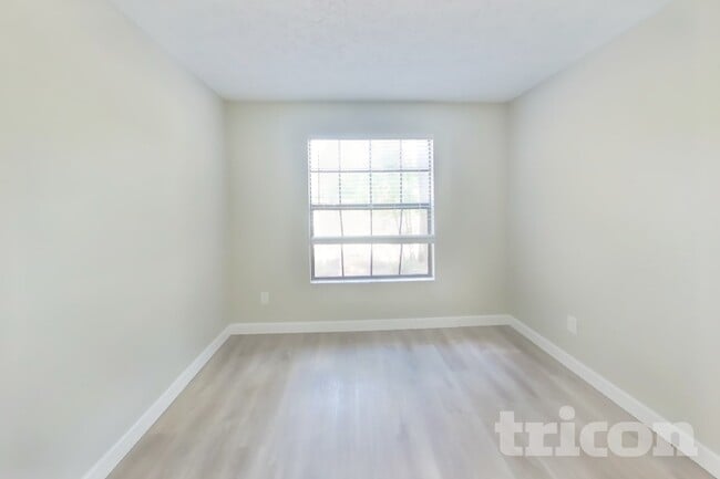 23515 Shining Star Dr