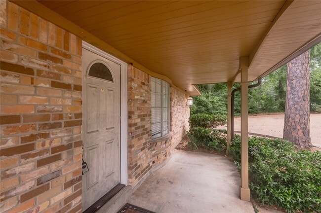Photo - 2800 Lake Rd