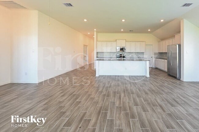 Photo - 14907 Lake Shore Ave