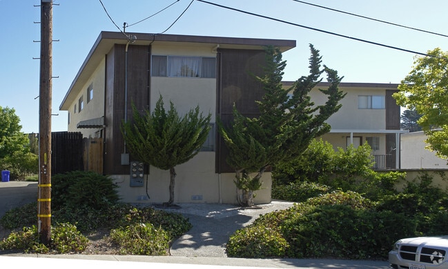 Building Photo - 450 Corte Arango