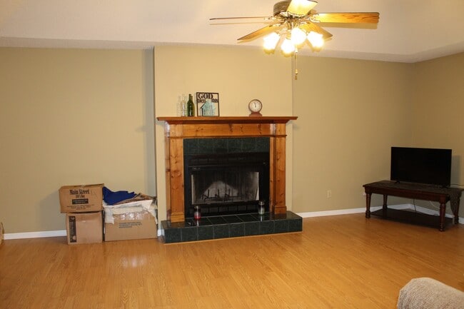 Photo - Exquisite 3BR/2BA Home Minutes from Moody AFB with Luxurious Features!