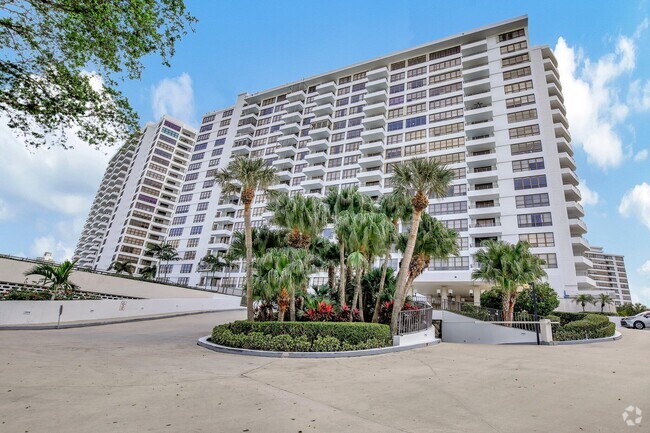 Building Photo - 600 Three Islands Boulevard Unit 808 Rental