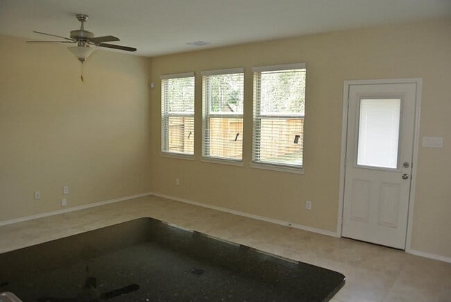 1742 Parkside Shrs Ln