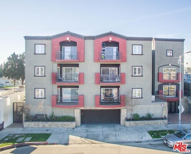 Photo - CONDO in Prime NOHO Art District