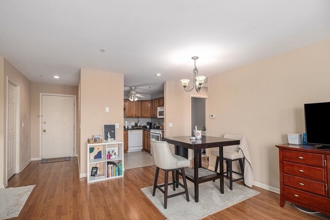 Photo - 57 E Hattendorf Ave Unit 304