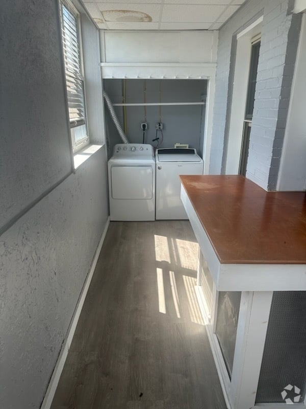 Building Photo - 962 Brookline Blvd Unit 2 Rental