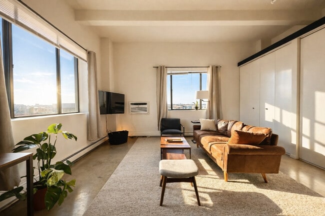 Building Photo - 823 N 2nd St Unit SI ID1379046P